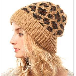 LOF leopard beanie in beige